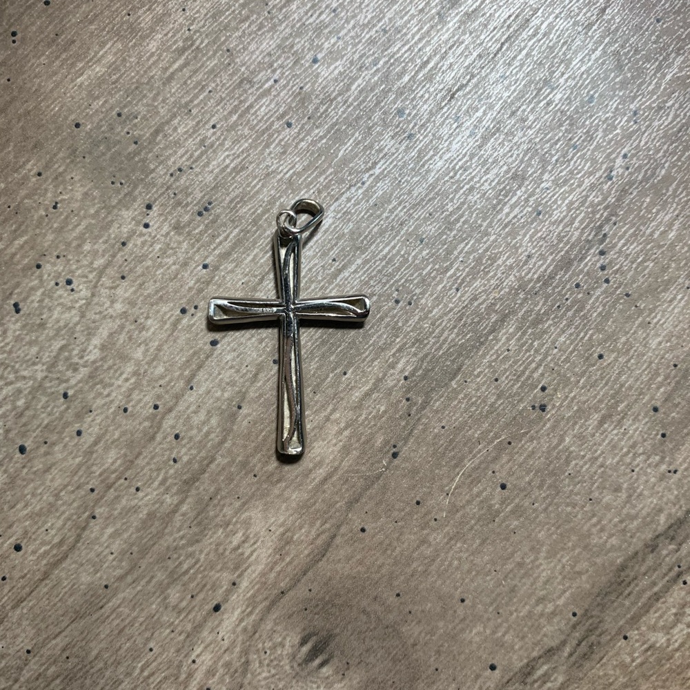 Diamond and silver cross charm 💎 ✨ - Picture 2 of 3